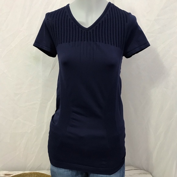 Athleta Trophy Tee Shirt Navy Color Sz small active wear short sleeve‎ - Picture 7 of 13